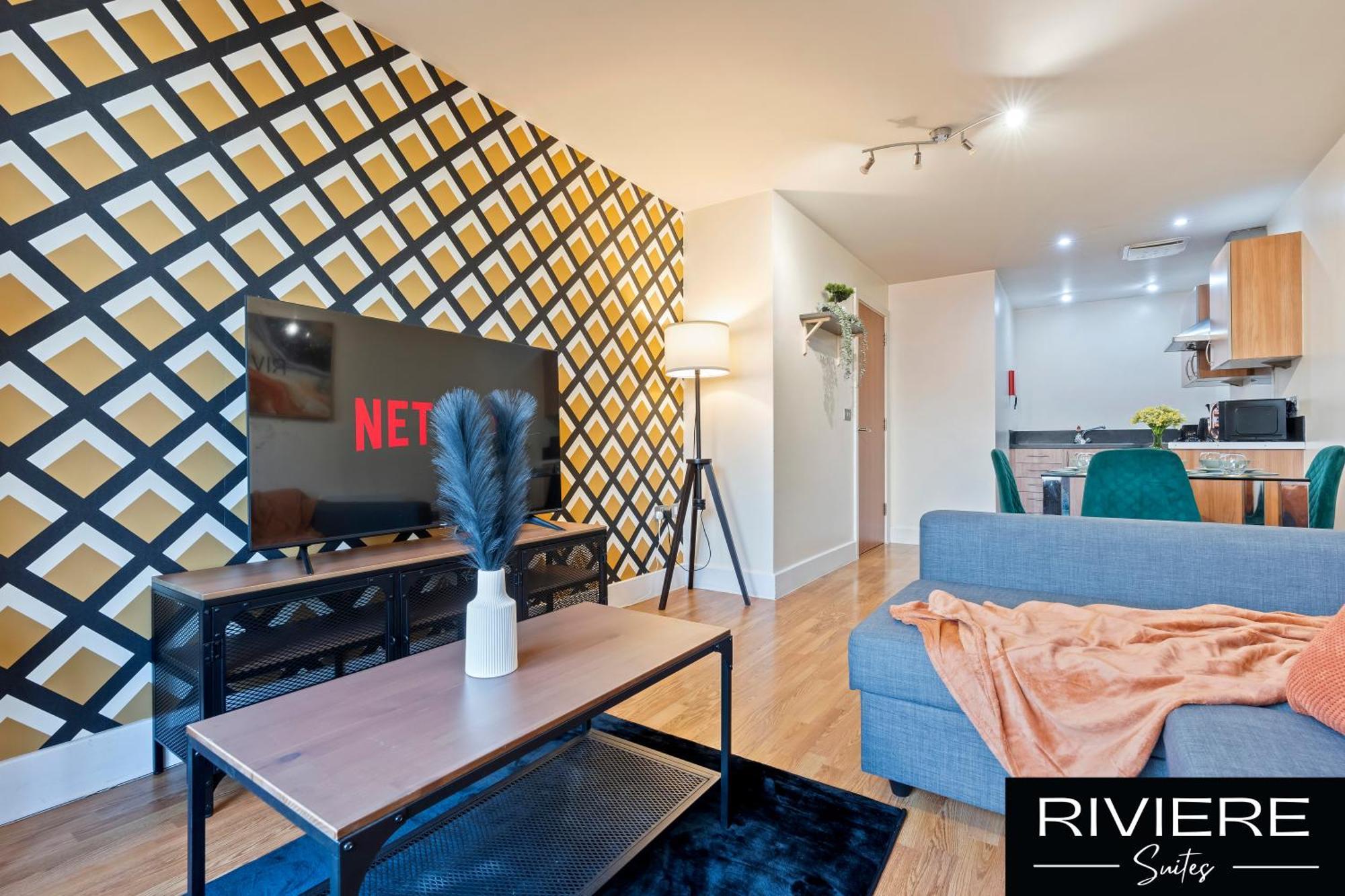 Cosy Apartment-city Centre-parking-sleeps 5 Birmingham
